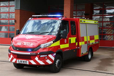 Sj18 Wve Devon And Somerset Fire And Rescue Iveco Dail Flickr