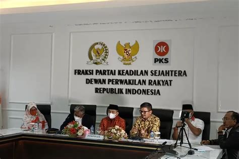 Pks Usul Dpr Ri Bentuk Pansus Hak Angket Kereta Cepat Jakarta Bandung