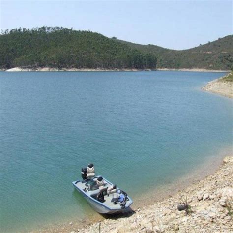Die dammkrone liegt auf einer höhe von 135 m über dem meeresspiegel. Odemira: Comemoração dos 50 anos da Barragem de Santa ...
