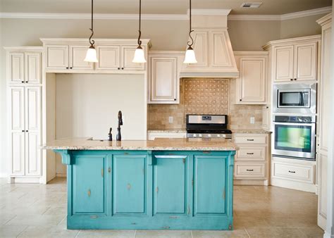 Pin By Beacon Homes On Beacon Kitchens Kitchen Island Cabinets