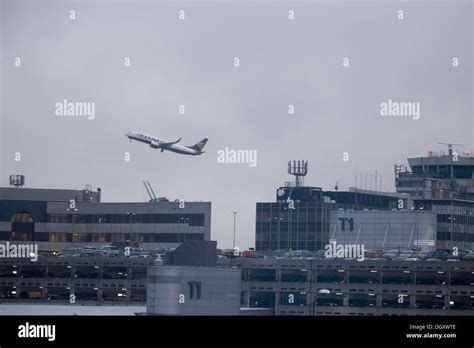 Manchester International Airport Terminal 1 T1 Stock Photo Alamy