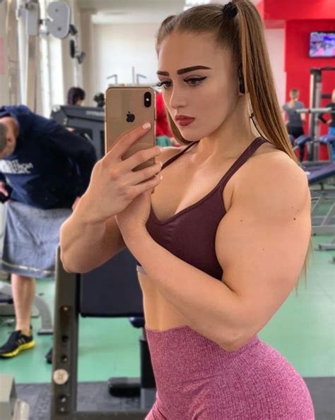 Meet Ripped Girls Of Instagram Who Have Bulging Muscles And Thousands