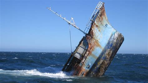 Decrepit Boat Sunk In Kilometre Deep Cook Strait Waters Nz