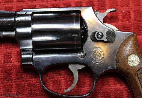 Smith And Wesson Sandw Model 36 Blue Steel 5 Shot 38 Special Revolver