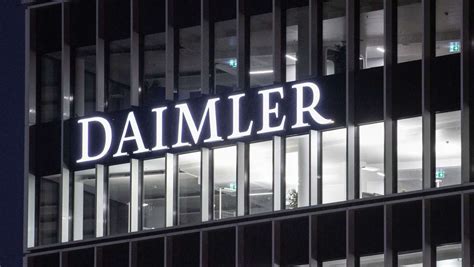Sindelfingen Chipmangel Weiter Kurzarbeit Bei Daimler Wirtschaft