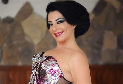 فنانة لبنانية تهاجم زميلتها بشدة وتصفها ببقرة الدراما
