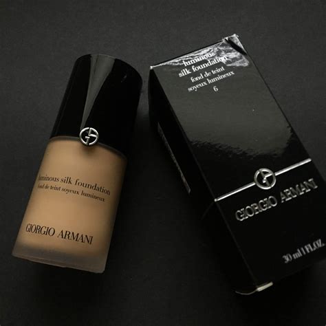 Giorgio Armani Luminous Silk Foundation 6 Review And Swatches A Very