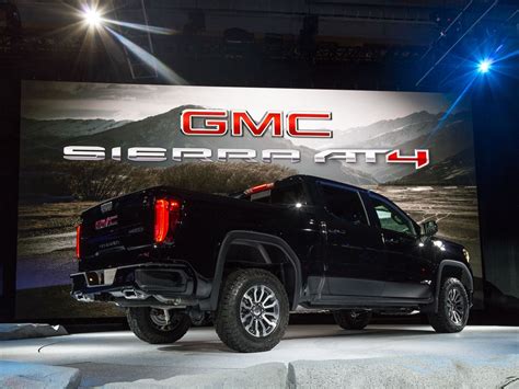 Gmc Introduces At4 Sub Brand On 2019 Sierra In New York Carbuzz