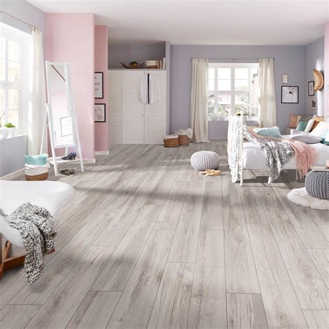 Gosford Light Grey Oak Effect Laminate Flooring 222m² Home Bandm