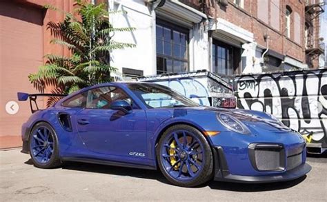 All Blue Porsche 911 Gt2 Rs Has Lots Of Blue Carbon Autoevolution
