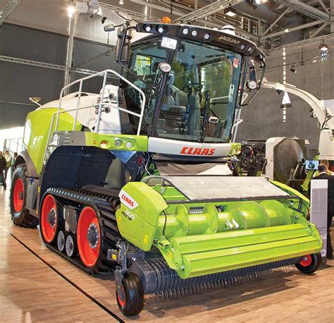 Agritechnica 2019 Claas Unveils Huge Jaguar 990 Forager Farmers Weekly