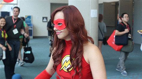 These 13 Superhero And Villain Cosplay S Continue The Battle Of Good