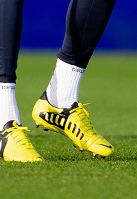 Find out everything about tyrone mings. Global Boot Spotting - SoccerBible