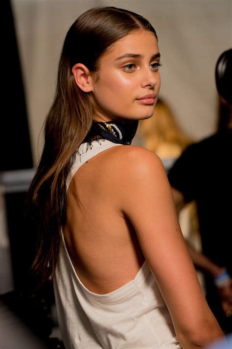Our Best Behind The Scenes Snaps From New York Fashion Week Taylor Marie Hill Taylor Hill