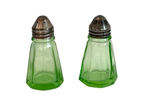 Vintage Hazel Atlas Uranium Glass Salt Pepper Shaker Set Vaseline