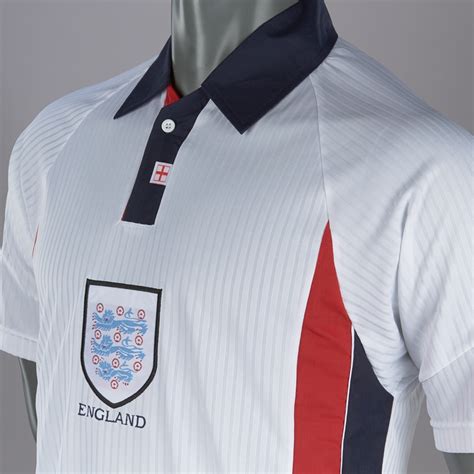 Legendary players, memorable world cups and unforgettable european championship soccer jerseys. Football Shirts - Score Draw Retro England Football Shirt ...