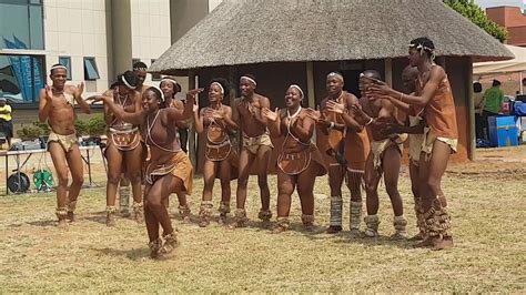traditional botswana dance👏🏿🎉🌍🌞🇧🇼 🎥🤗 gaborone african dance youtube