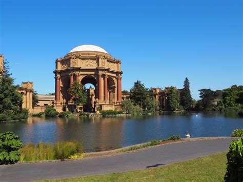 The Palace of Fine Arts in San Francisco-A Beautiful Place to Visit in SF (2020)