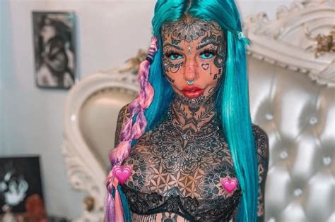 Tattooed Blue Eyes White Dragon Onlyfans Star Weeps In Court After