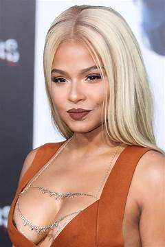 Celebrity Nip Slip Photos