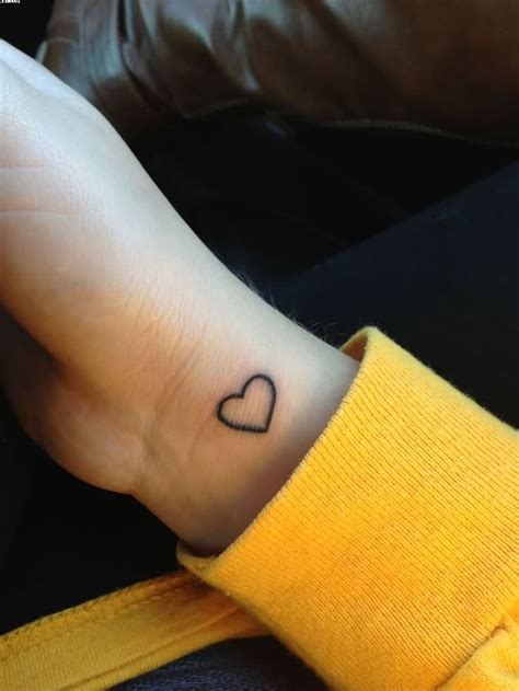 Cute Outline Heart Wrist Tattoo Cute Heart Tattoo On Hands Hand Heart