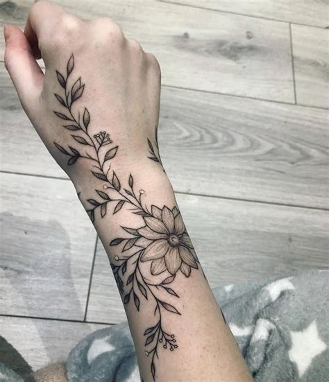 Random Sleeve Tattoos Sleevetattoos In 2020 Vine Tattoos Tattoos