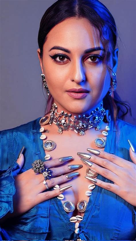 Sonakshi Sinha Bollywood Actress Hd Phone Wallpaper Pxfuel