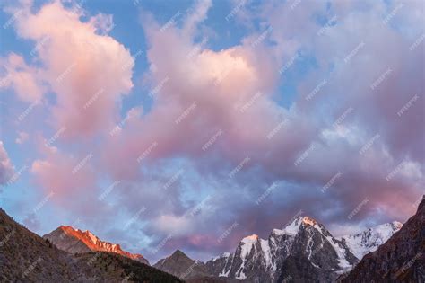 Premium Photo Rocky Mountain In Dawn Cloudy Sky Atmospheric Minimal