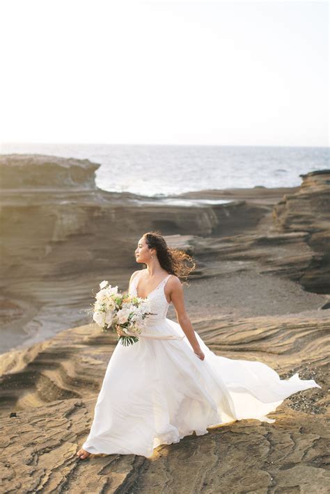 Oahu Wedding Photographer | Hawaii wedding photographer, Maui wedding photographer, Styled shoot