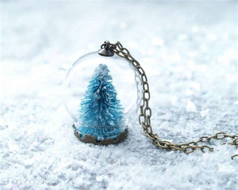 Winter Wonderland Snow Globe Necklace With Images Diy Christmas
