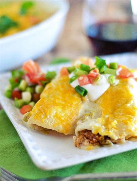 This sour cream enchiladas recipe makes yummy enchiladas that are easy to make. Sour Cream Chicken Enchiladas | Recipe | Sour cream ...