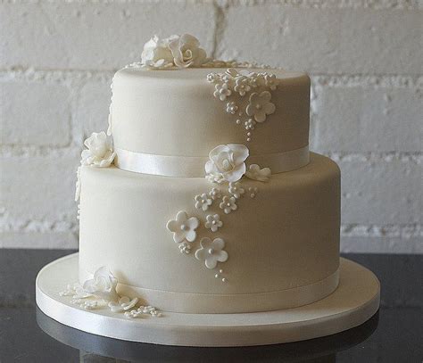 two tiered wedding cake ideas robert blair torta nuziale
