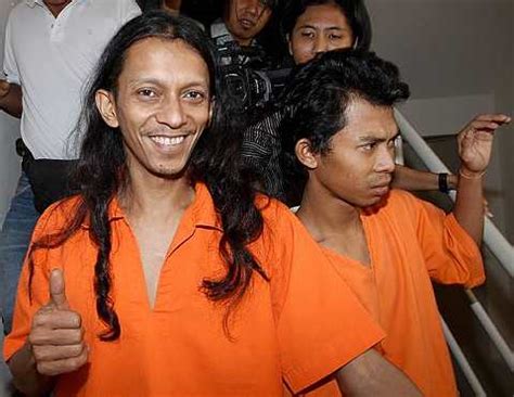 pətalɪŋ dʒaja), commonly called pj by the locals, is a city in petaling district, in the state of selangor, malaysia. Dua Persatuan Tegur Saiful Apek - Hiburan | mStar