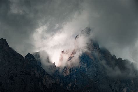 2560x1440 Mountains Fog Winter Morning 1440p Resolution Hd 4k