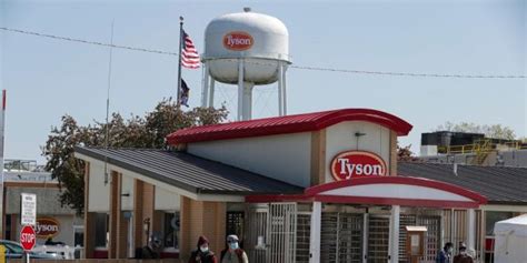 7 Tyson Pork Plant Managers Accused Of Betting On How Many Workers