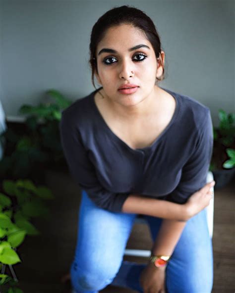 Prayaga Martin Exposing Very Hot In Tshirt Photos Hd Images Pictures Stills First Look