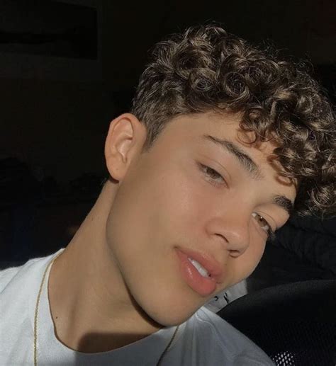 Pin By Zeynosmus On Finecute Boys Boys With Curly Hair Light Skin