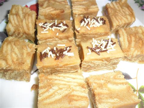 Resepi 33 tahun kek resepi mudah kek horlicks santan bahan: Zalekha Luvs Cooking: Kek Batik Horlick...