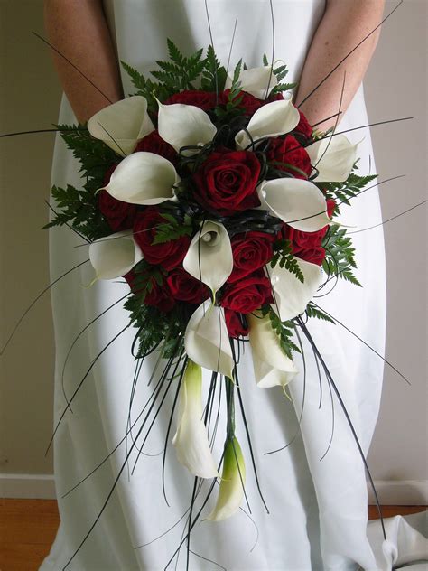 Calla Lily And Rose Bouquet Absolutely Perfect Red Bouquet Wedding