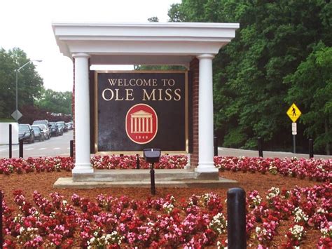 Pin By Unisunn 144 College Football B On Ole Miss University Of Mississippi Rebels Ole Miss