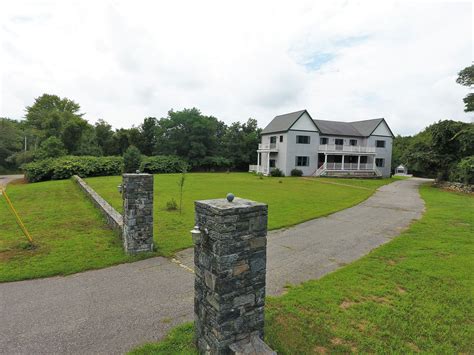 385 Snuff Mill Rd, Saunderstown, RI 02874 | Trulia
