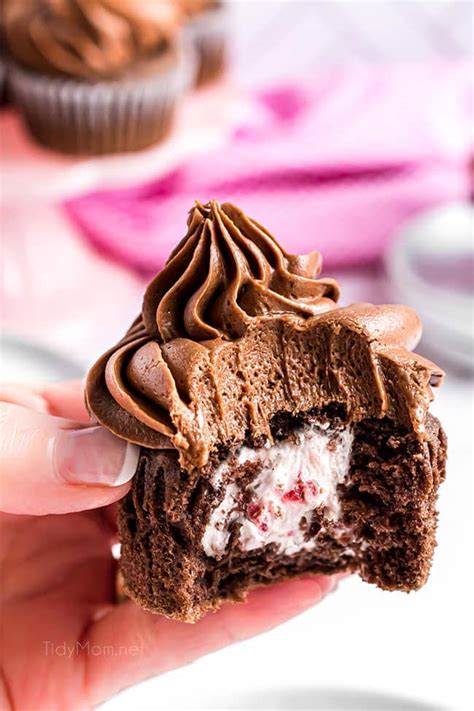 Chocolate Covered Strawberry Cupcakes Tidymom®