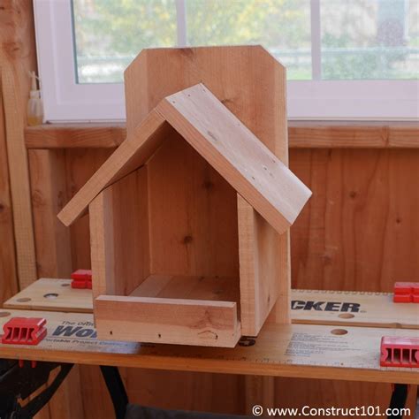 How do you make a cardinal bird house? DIY Cardinal Bird House - Construct101