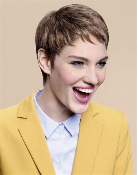 30 Professional Short Hairstyles For Bold And Beautiful Appearance