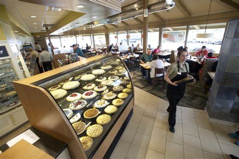 Mill Plain Sharis Gets A Makeover The Columbian