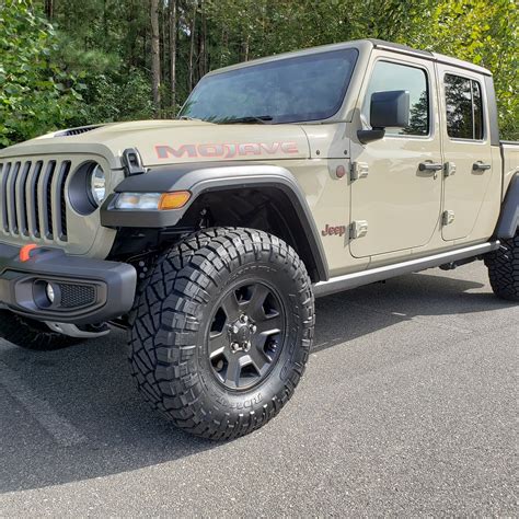 Jeep Gladiator Mojave With 35 Tires No Lift