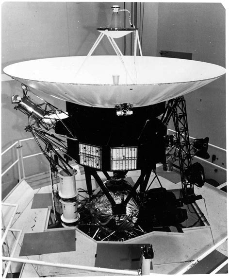 Voyager 1 makes discovery near edge of solar system - RocketSTEM