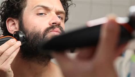 How To Trim A Handlebar Moustache Guide Philips