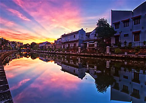 The total travel time by bus between singapore and melaka is only 3 hours. Travel Guide for Bus to Malacca | Easybook®(SG)