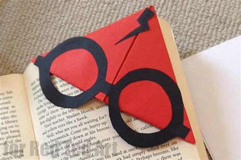 Corner Bookmarks Designs How Make Origami Bookmark Corners Harry